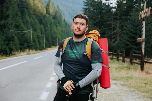 Quels sont les conseils pour une expédition en raquettes à neige dans les Alpes suisses?